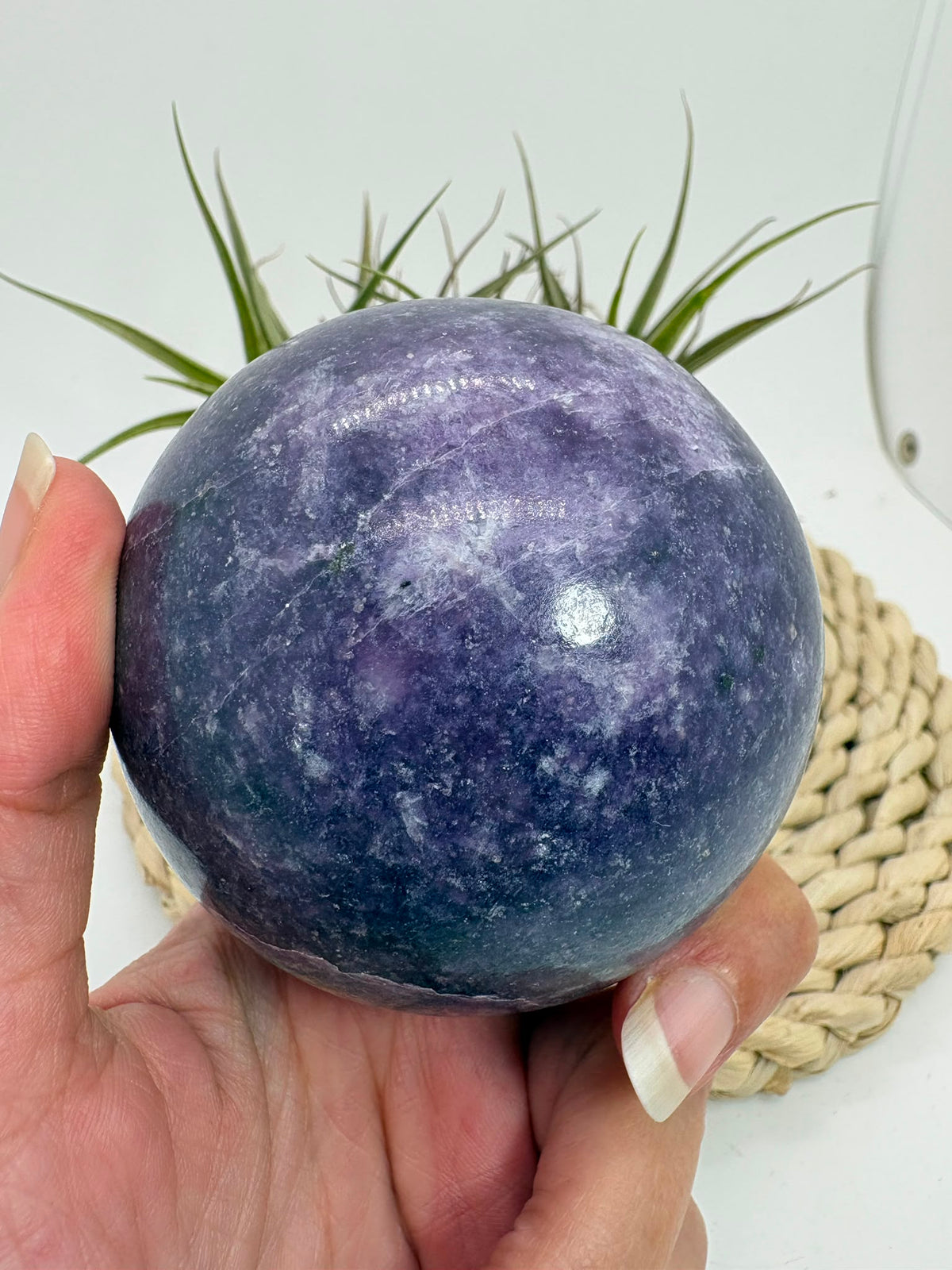 Esfera de lepidolita natural