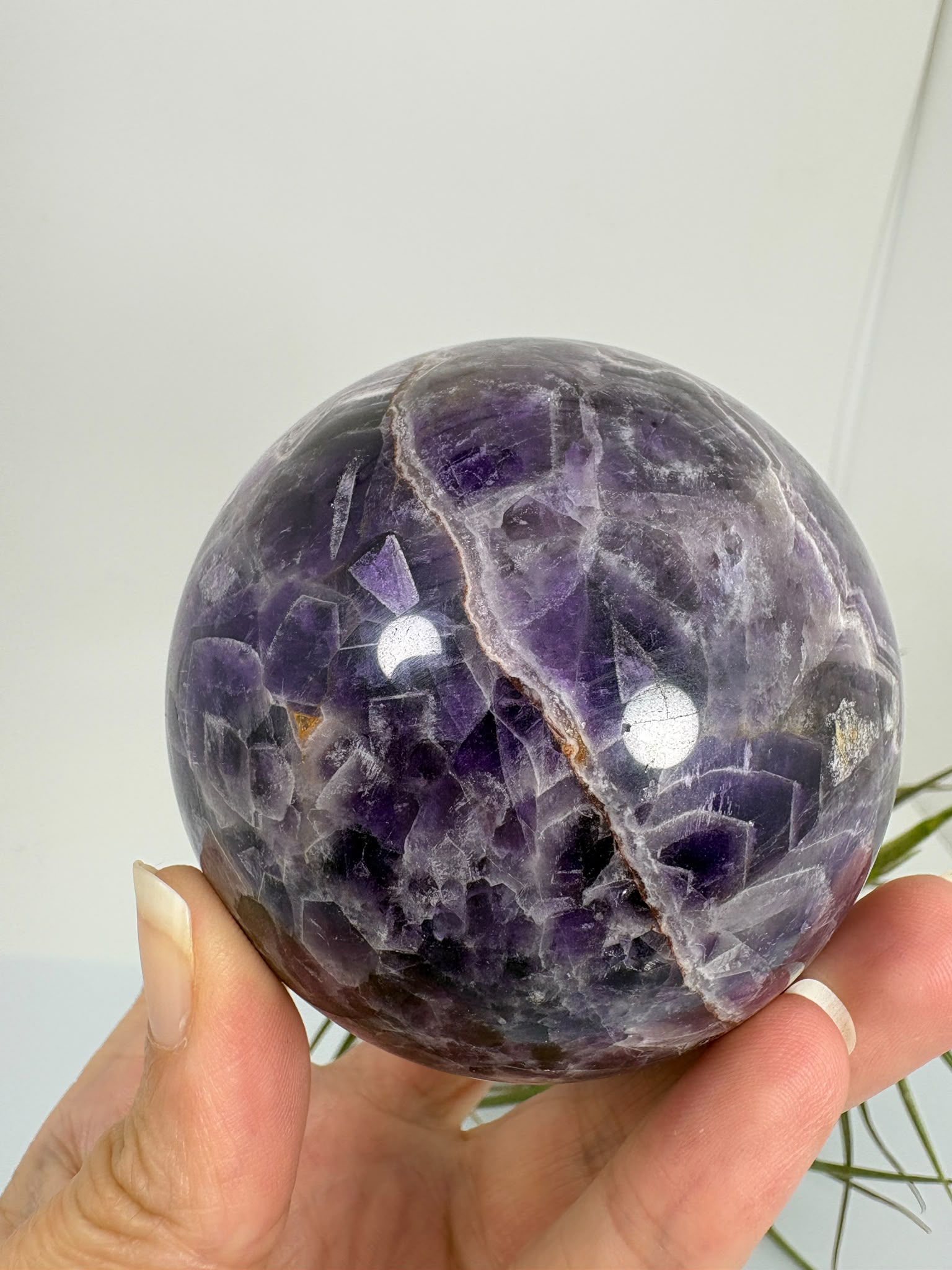Esfera de Amatista Africana Natural – 6,9 cm
