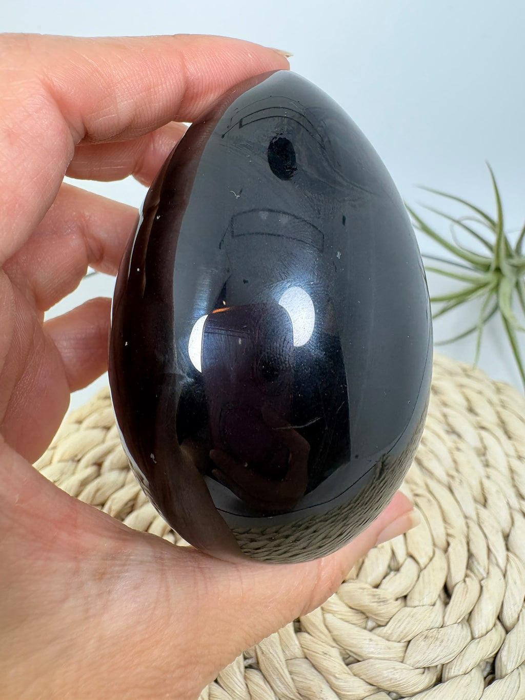 Huevo de obsidiana arcoíris