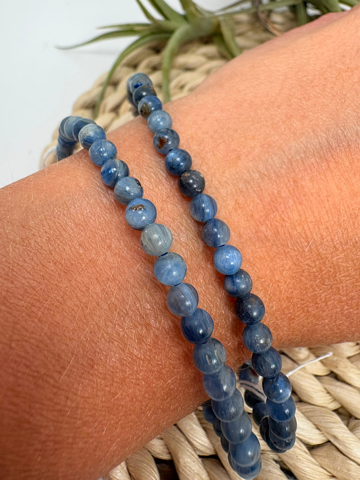 Pulsera de cianita azul 4mm