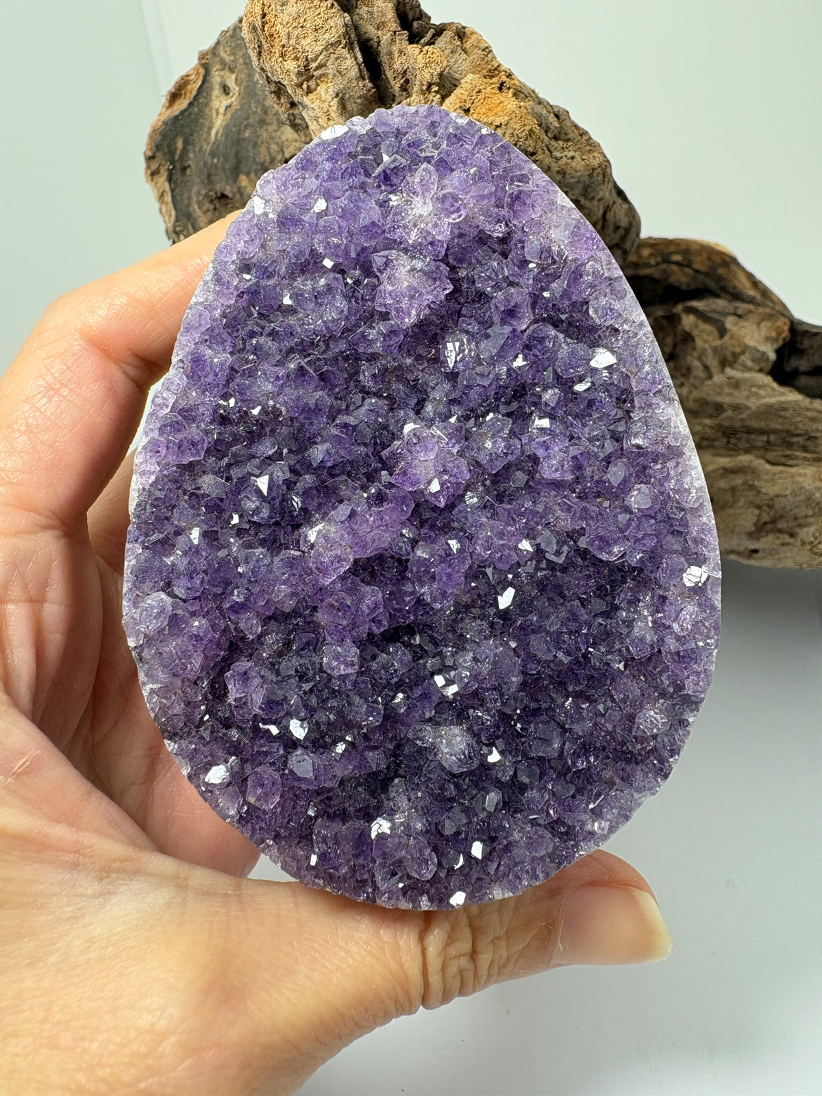 Drusa de amatista natural - cristales violetas brillantes