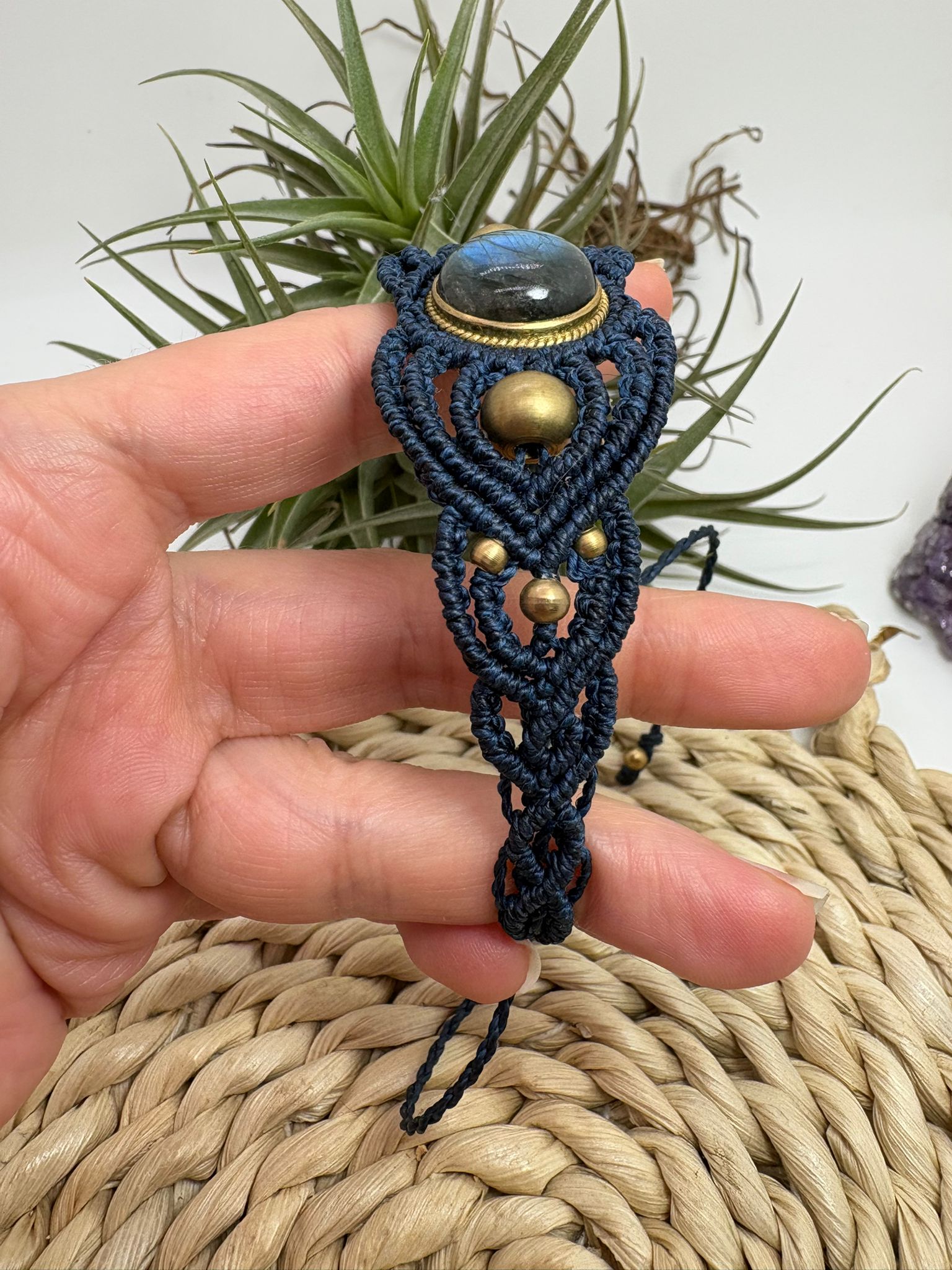 Pulsera de macramé con labradorita natural-brazalete artesanal ajustable