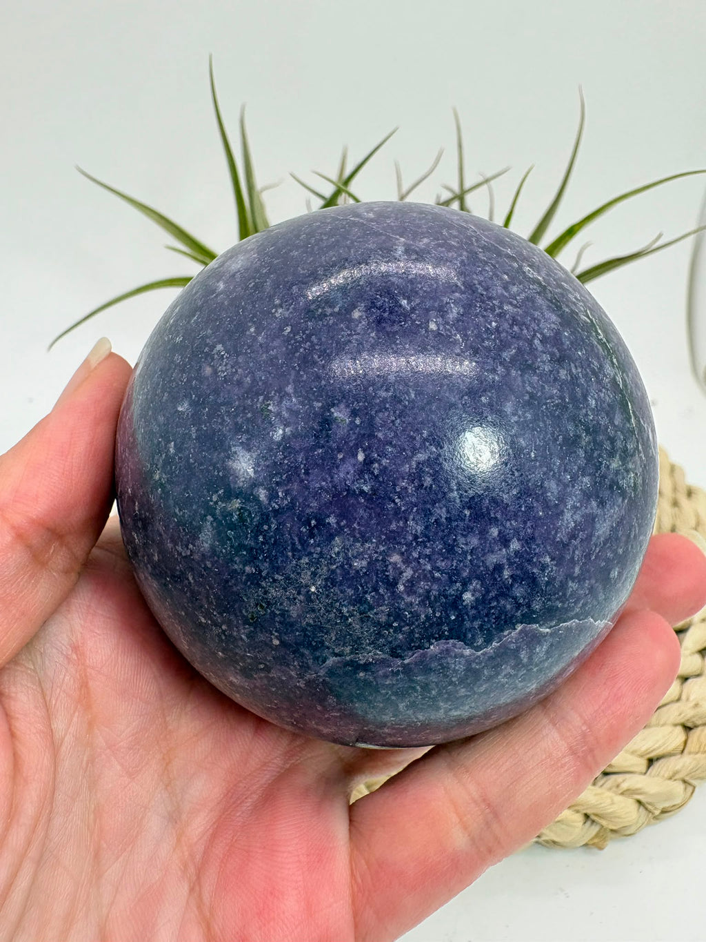 Esfera de lepidolita natural