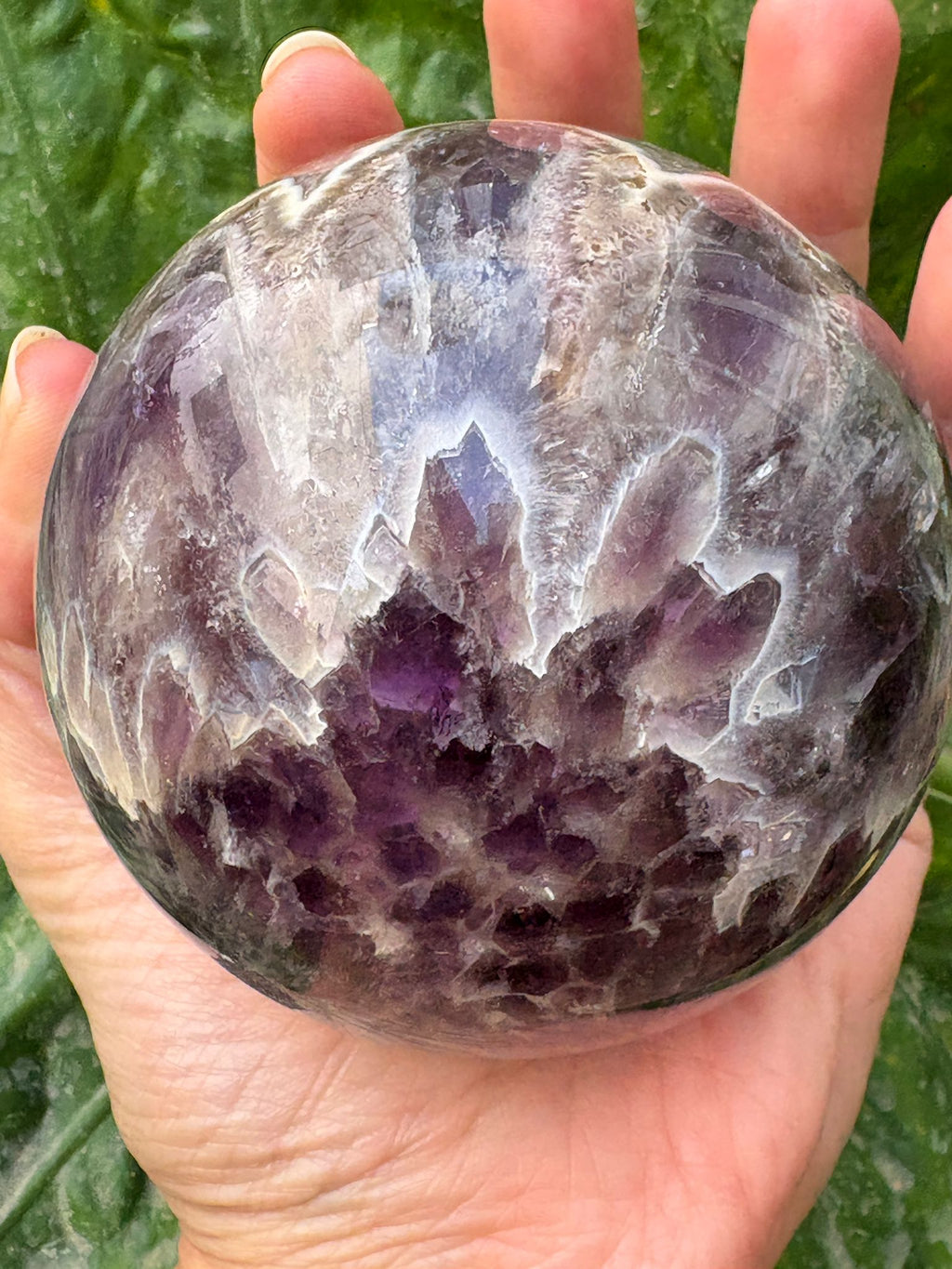 Esfera de amatista africana enhidro