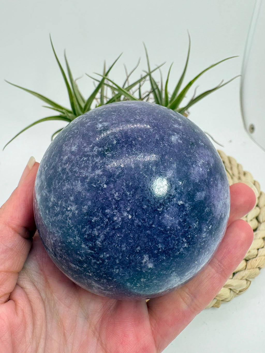 Esfera de lepidolita natural