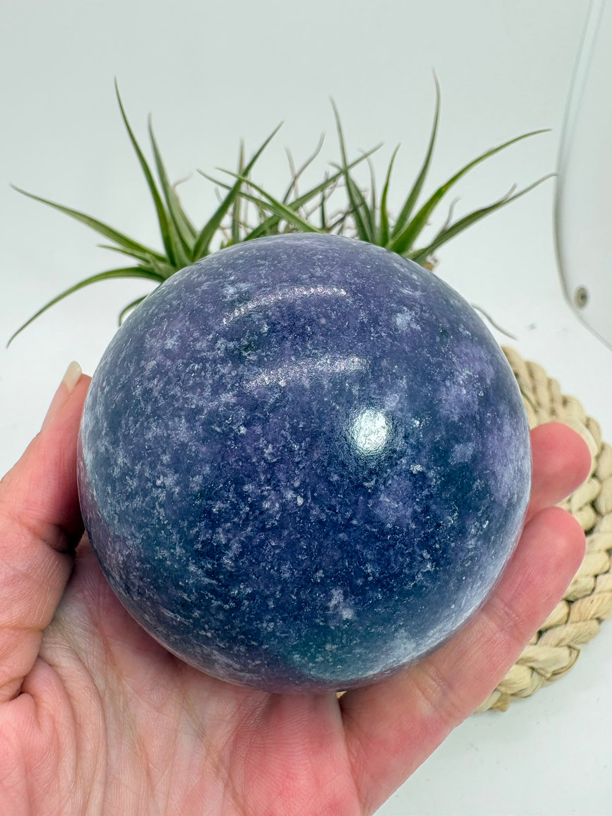 Esfera de lepidolita natural