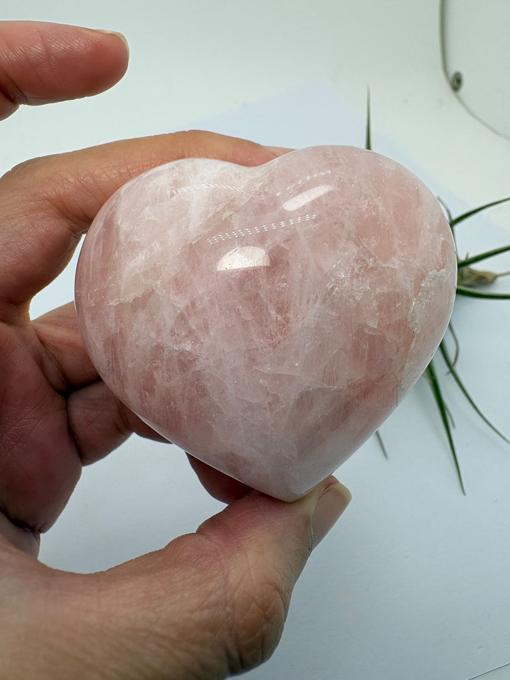 Corazón de cuarzo rosa de Madagascar
