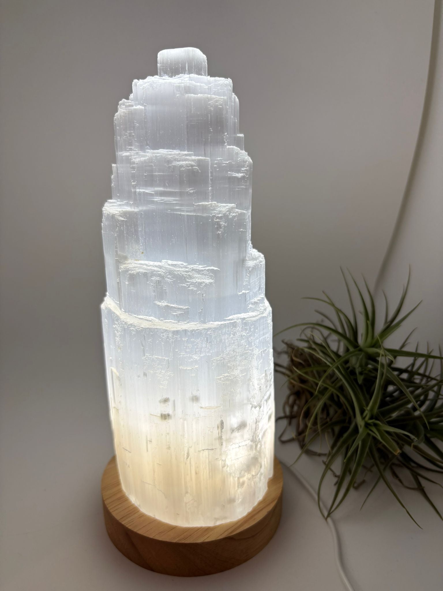 Lámpara selenita grande LED de madera  conexión USB