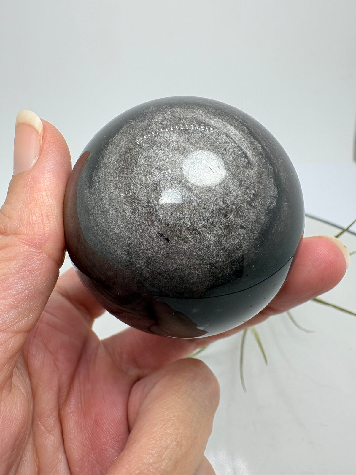 Esfera de obsidiana plateada - energía lunar - foto 3