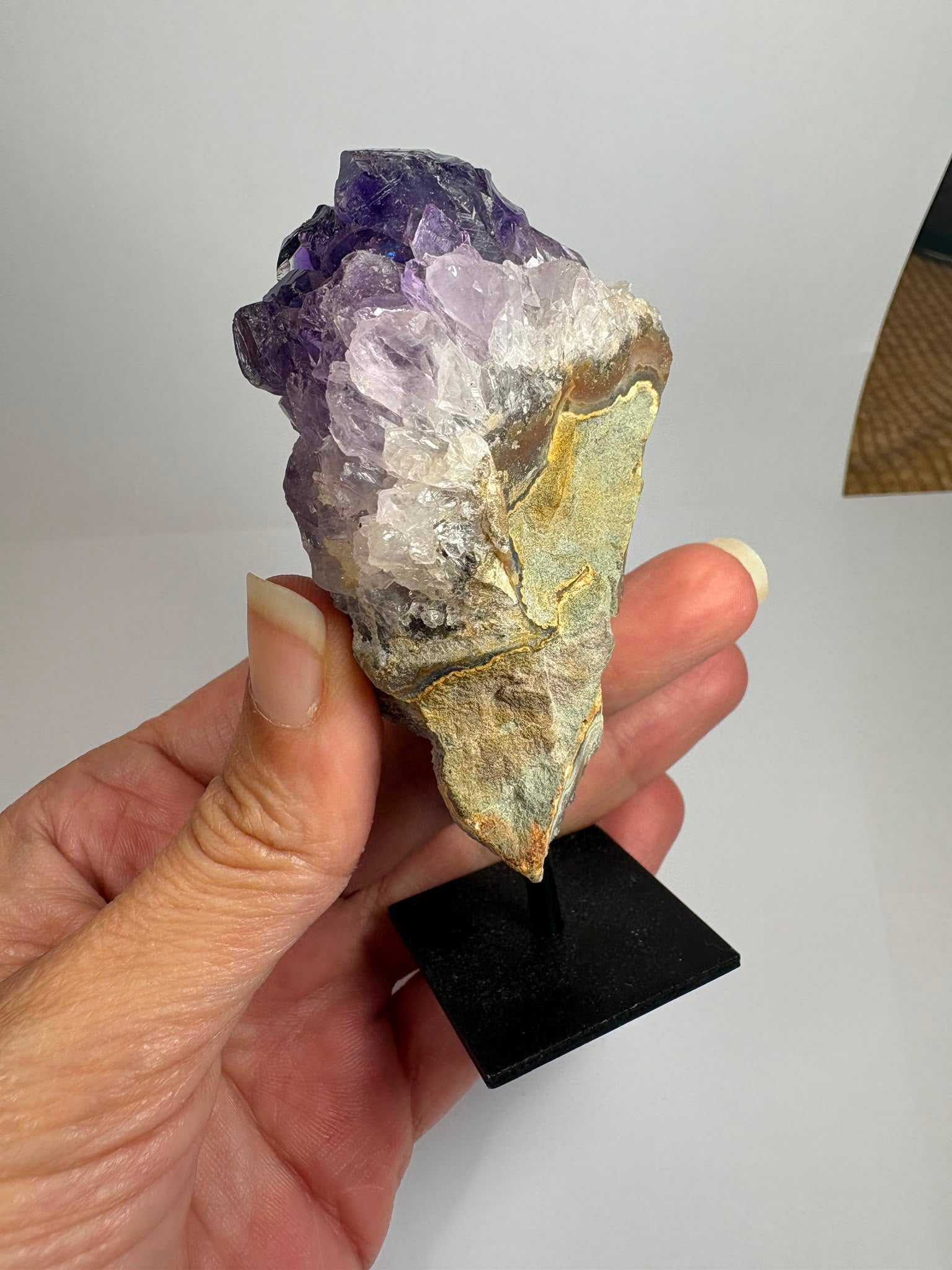 Drusa de amatista natural - cristales violetas brillantes