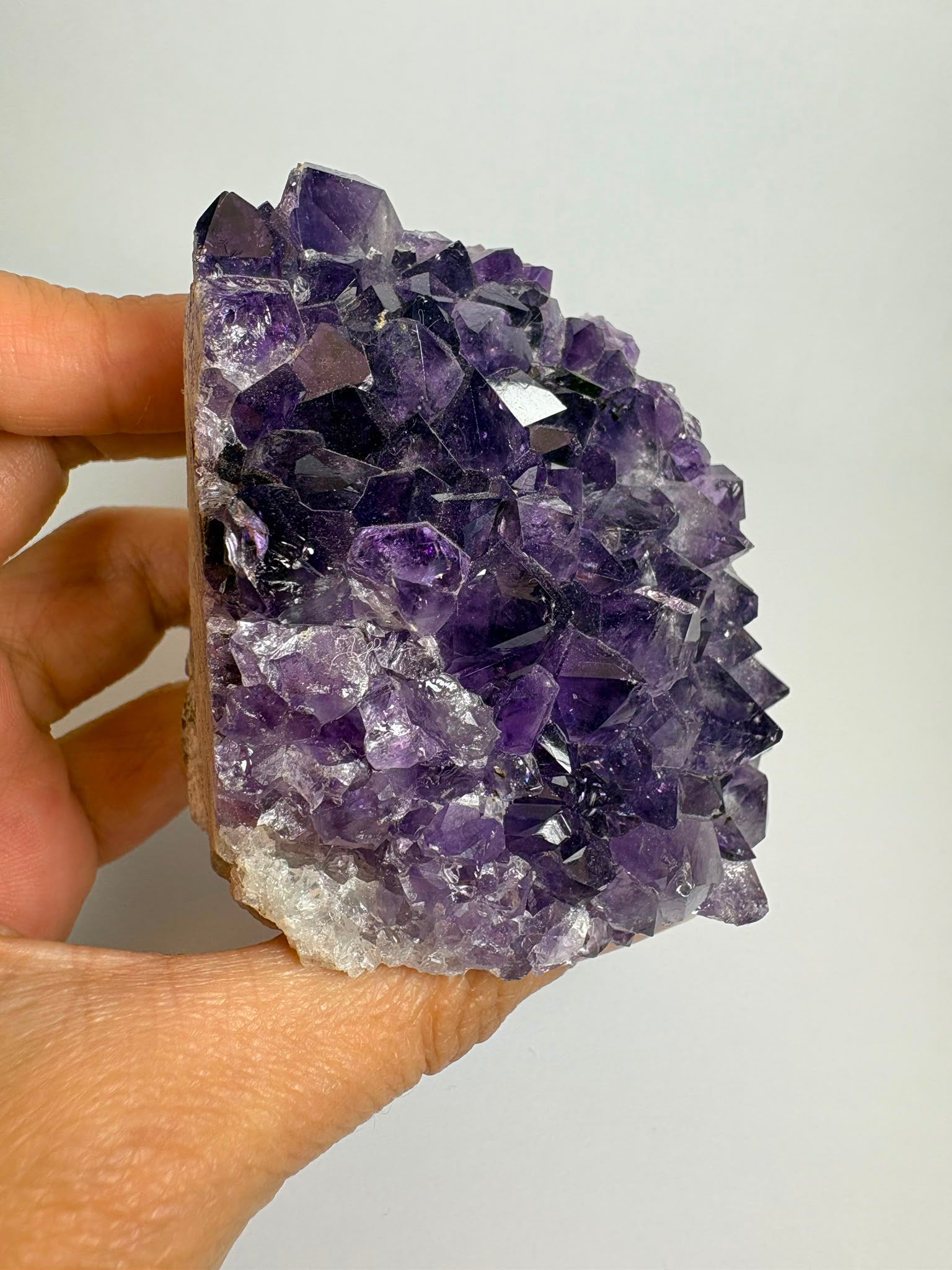Drusa de amatista natural - cristales violetas brillantes