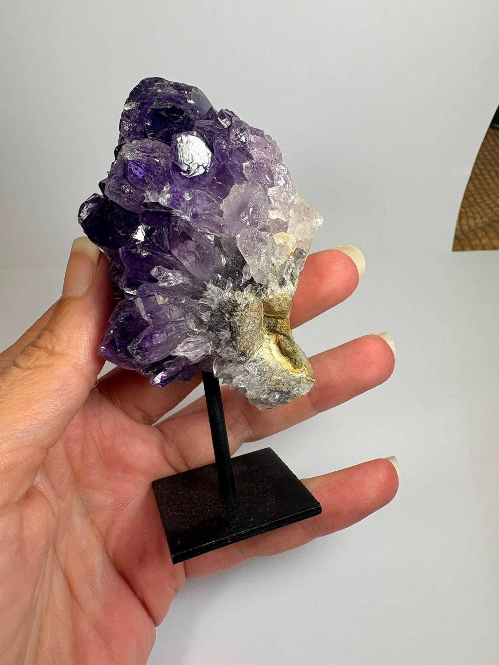 Drusa de amatista natural - cristales violetas brillantes