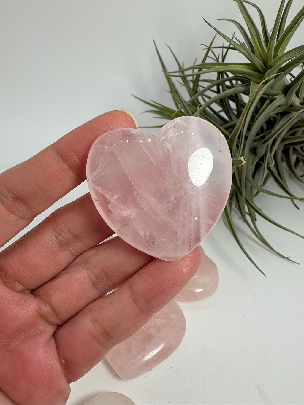 Corazón de Cuarzo Rosa Natural Pulido Pequeño Piedra del Amor Incondicional Cristal para Regalo Espiritual Decoración y Meditación Mineral Natural