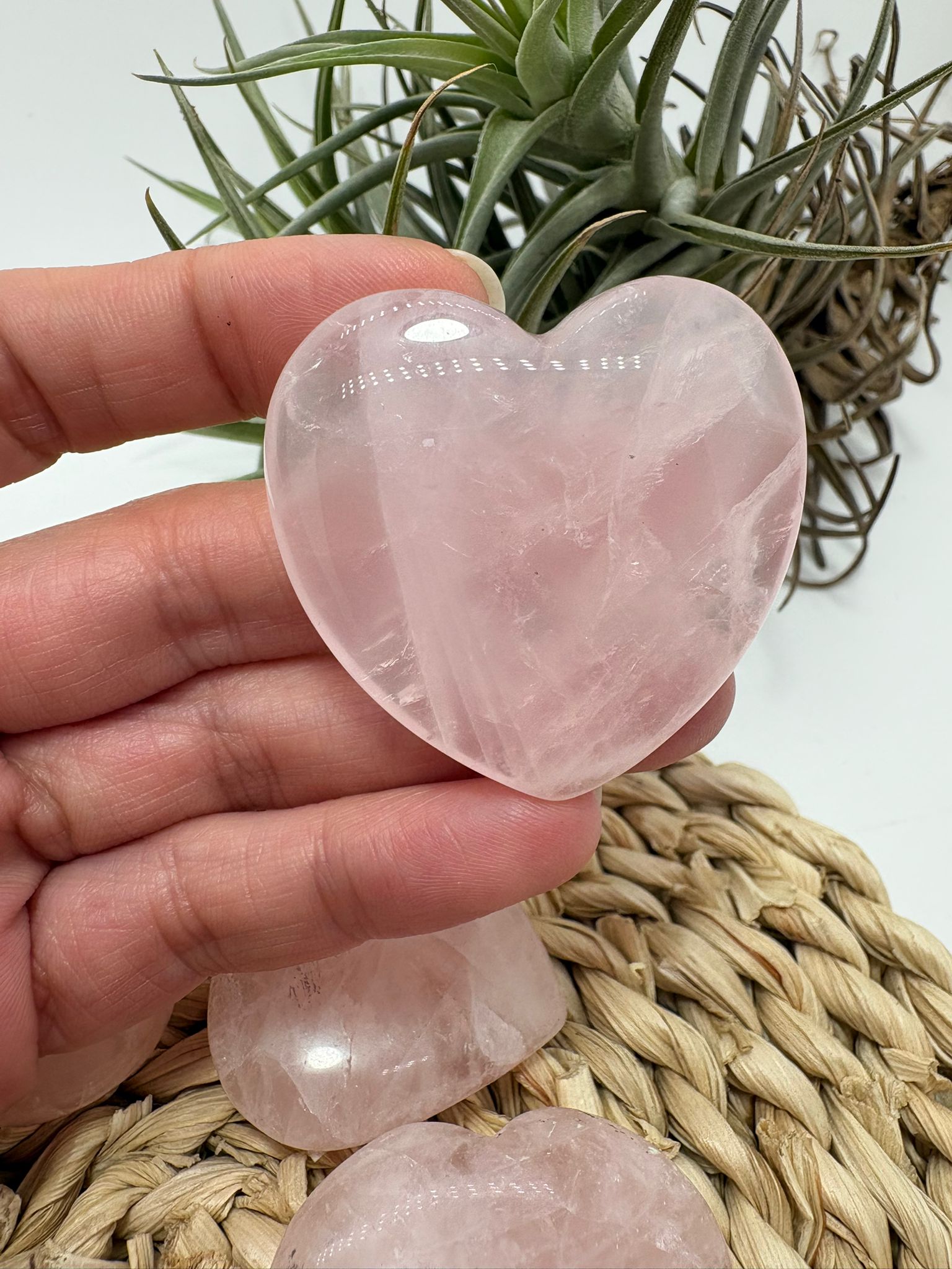 Corazón de Cuarzo Rosa Natural Pulido Pequeño Piedra del Amor Incondicional Cristal para Regalo Espiritual Decoración y Meditación Mineral Natural