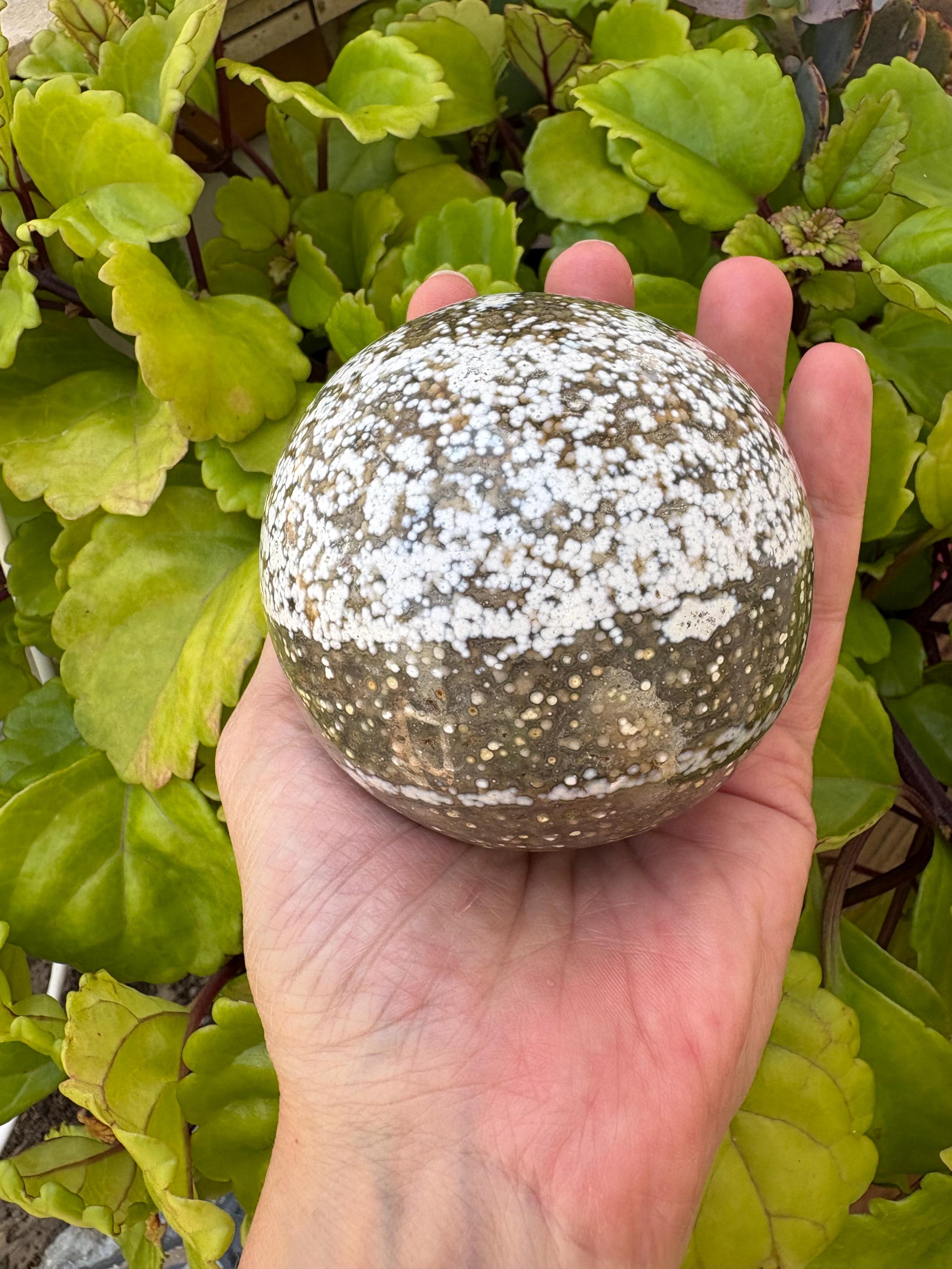 Esfera de jaspe océano natural, tamaño 7,3 cm de gran calidad. bola pulida , mineral de colección.