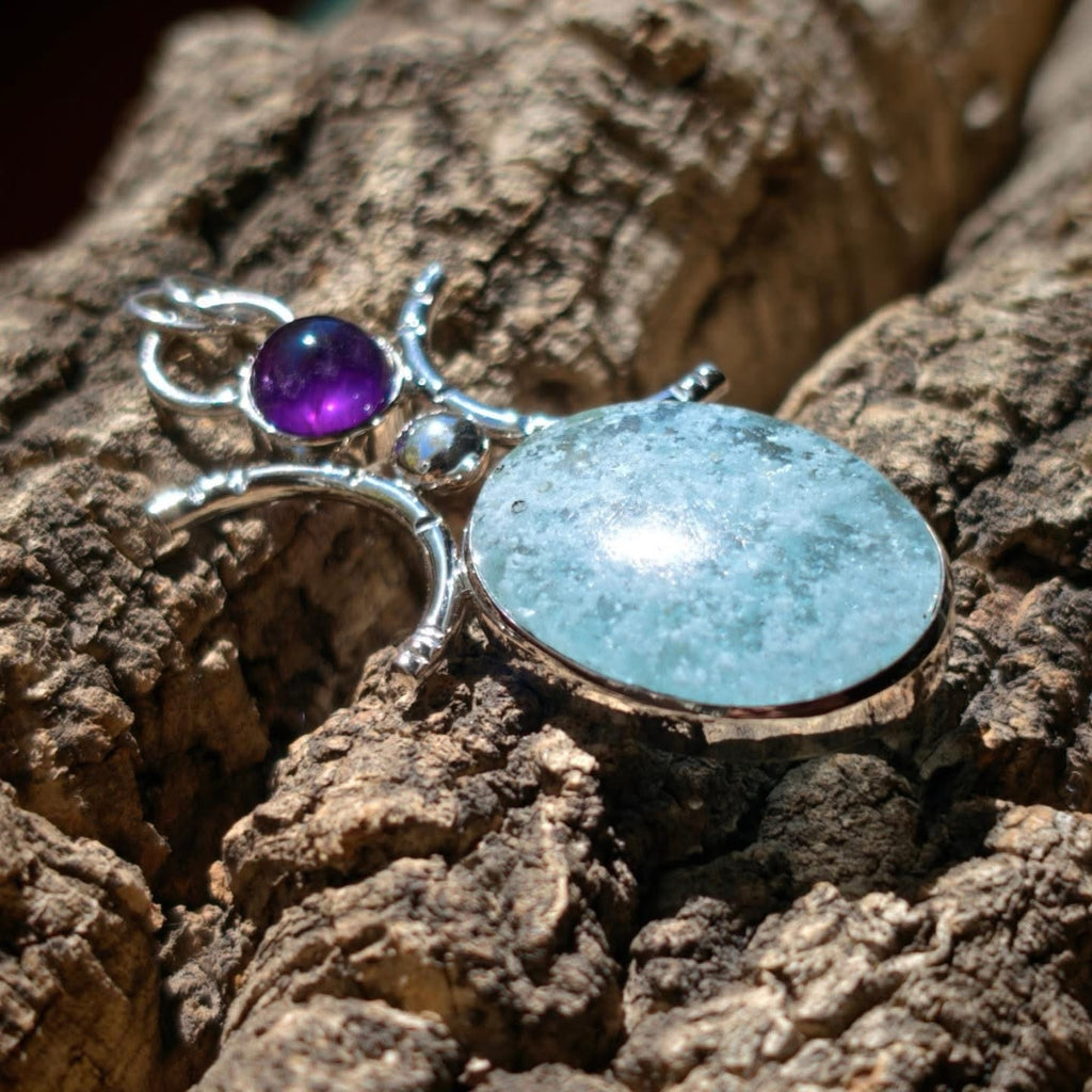 Colgante Triple Luna José Ares Design: hemimorfita azul y amatista violeta en plata 925