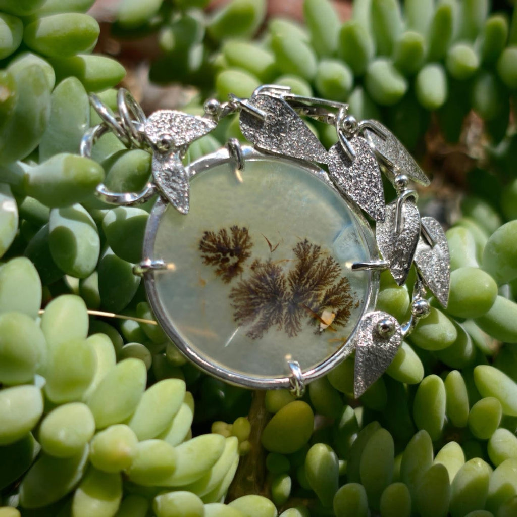 Colgante de ágata dendrítica con hojas en plata de ley 925 - joyería de autor José Ares Design - foto 4