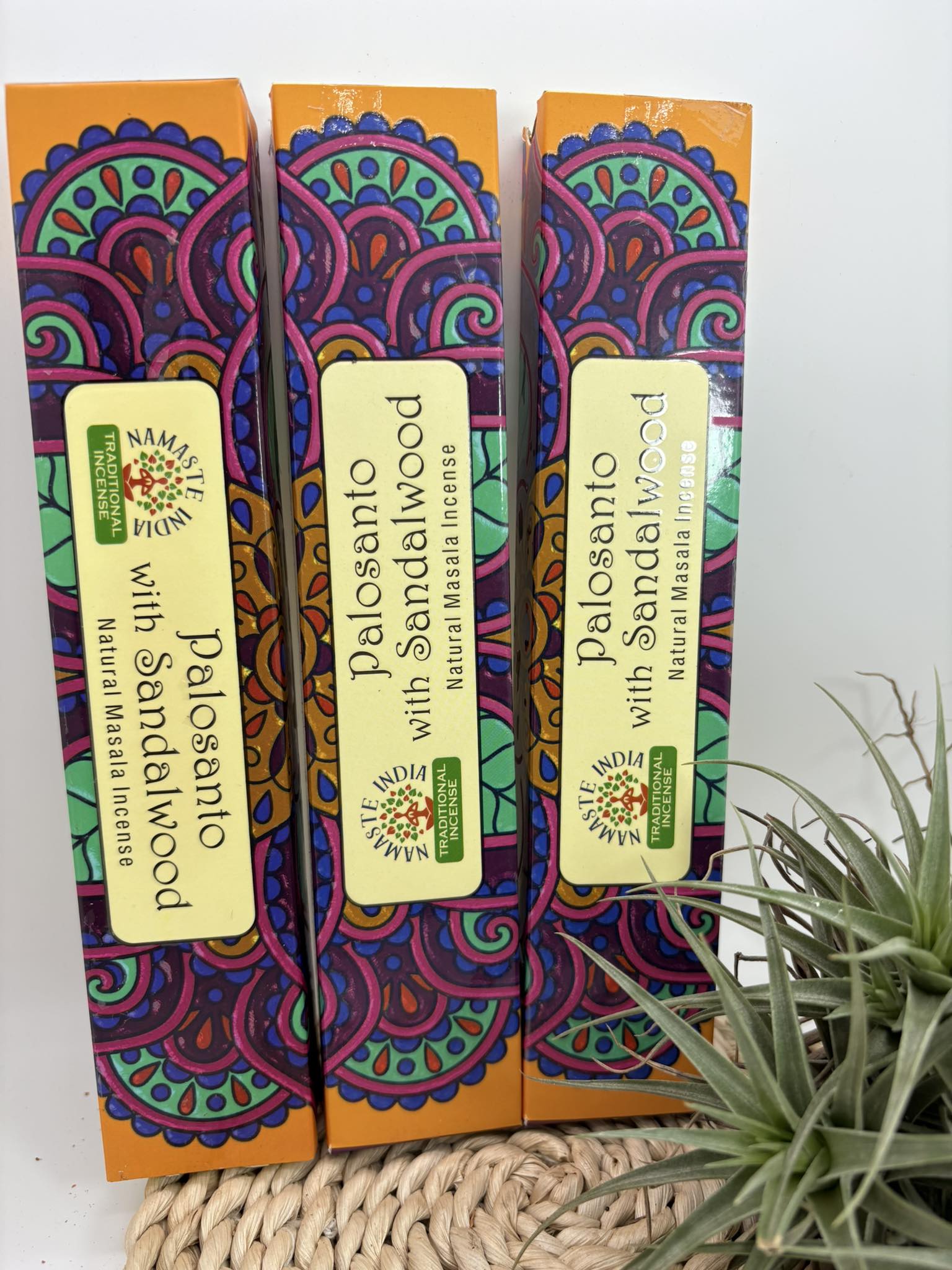 Incienso de varillas final, incienso tradicional de palo santo con sándalo