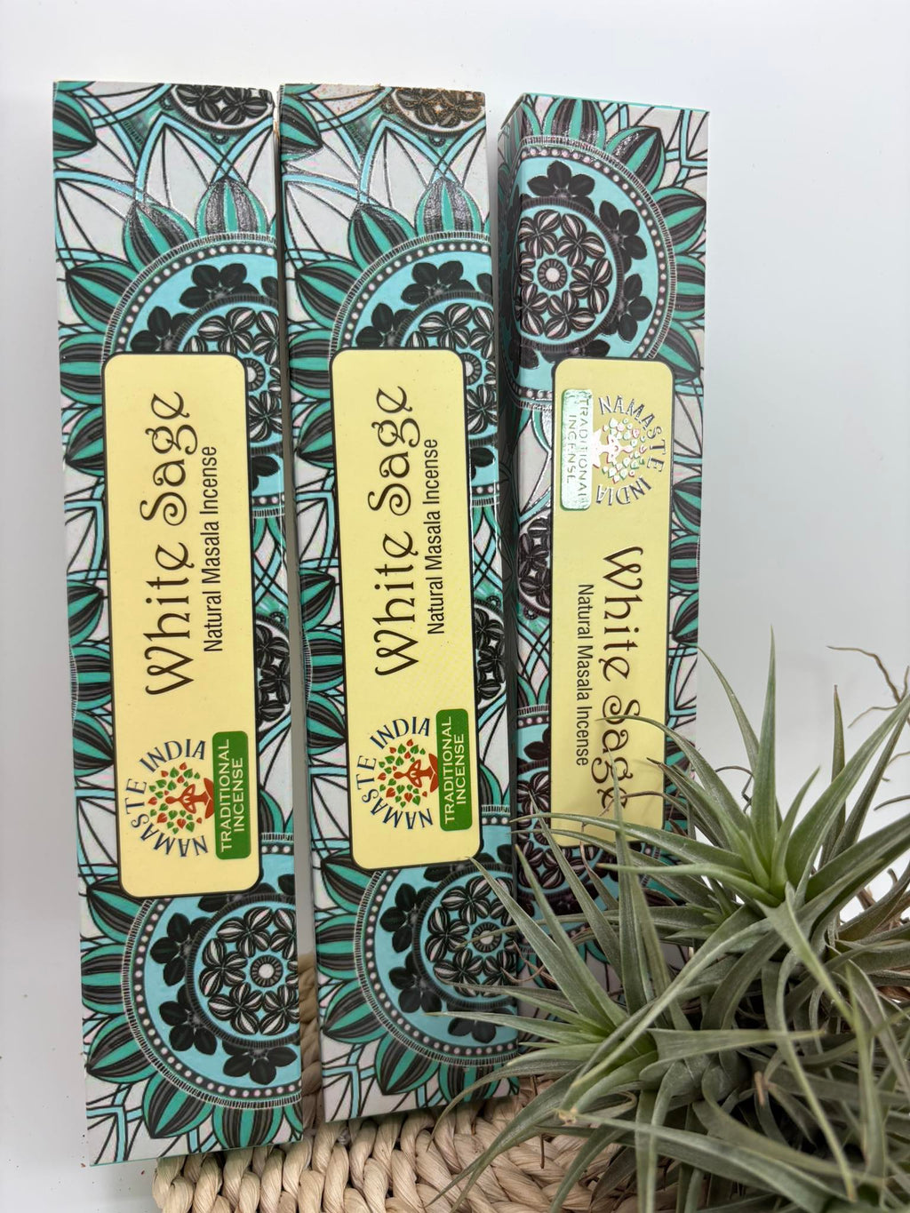 Incienso tradicional de salvia blanca de la marca namasté 