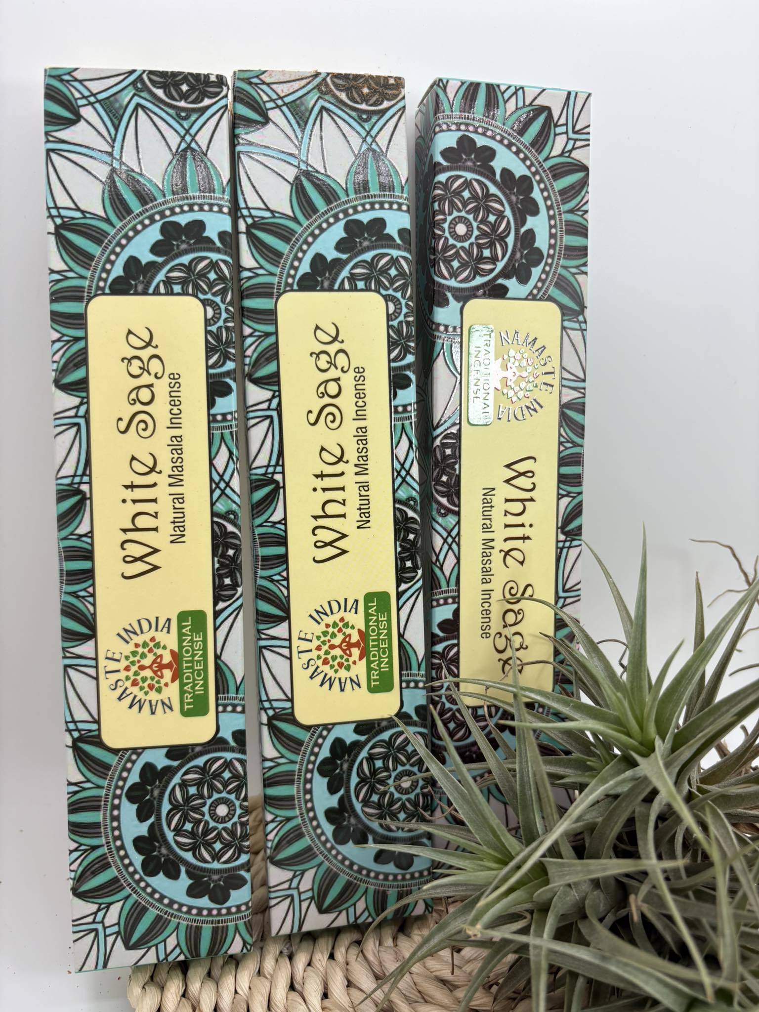 Incienso tradicional de salvia blanca de la marca namasté 