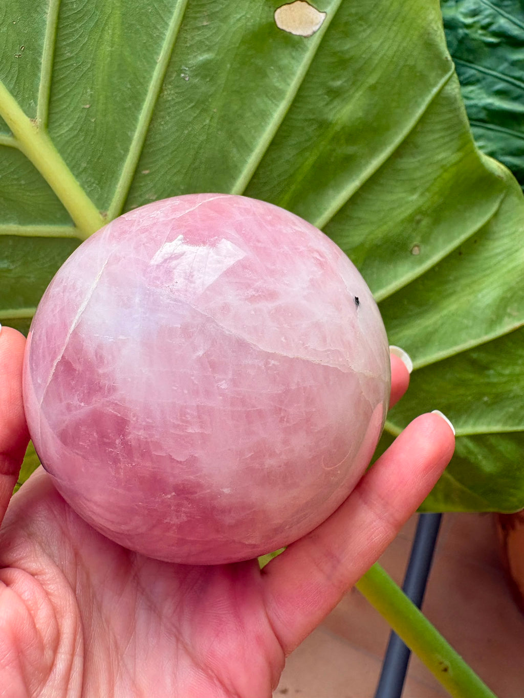 Esfera  de cuarzo rosa natural pulido