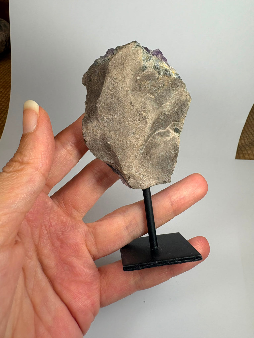 Drusa de amatista natural - cristales violetas brillantes