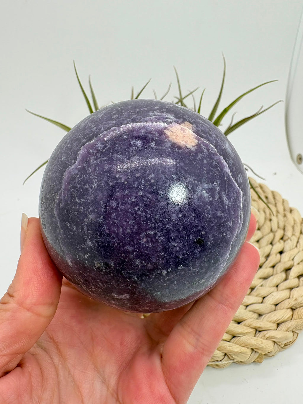 Esfera de lepidolita natural