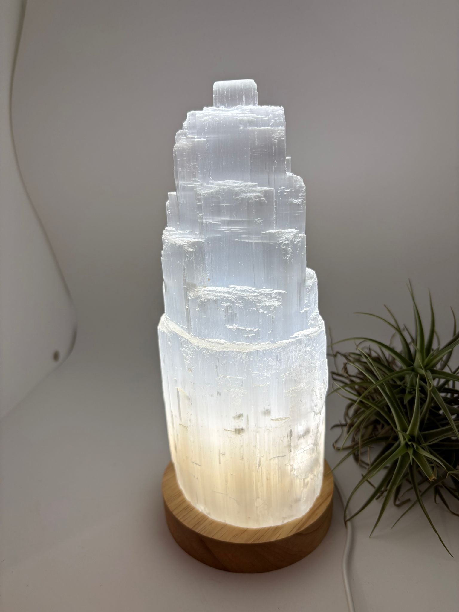 Lámpara selenita grande LED de madera  conexión USB