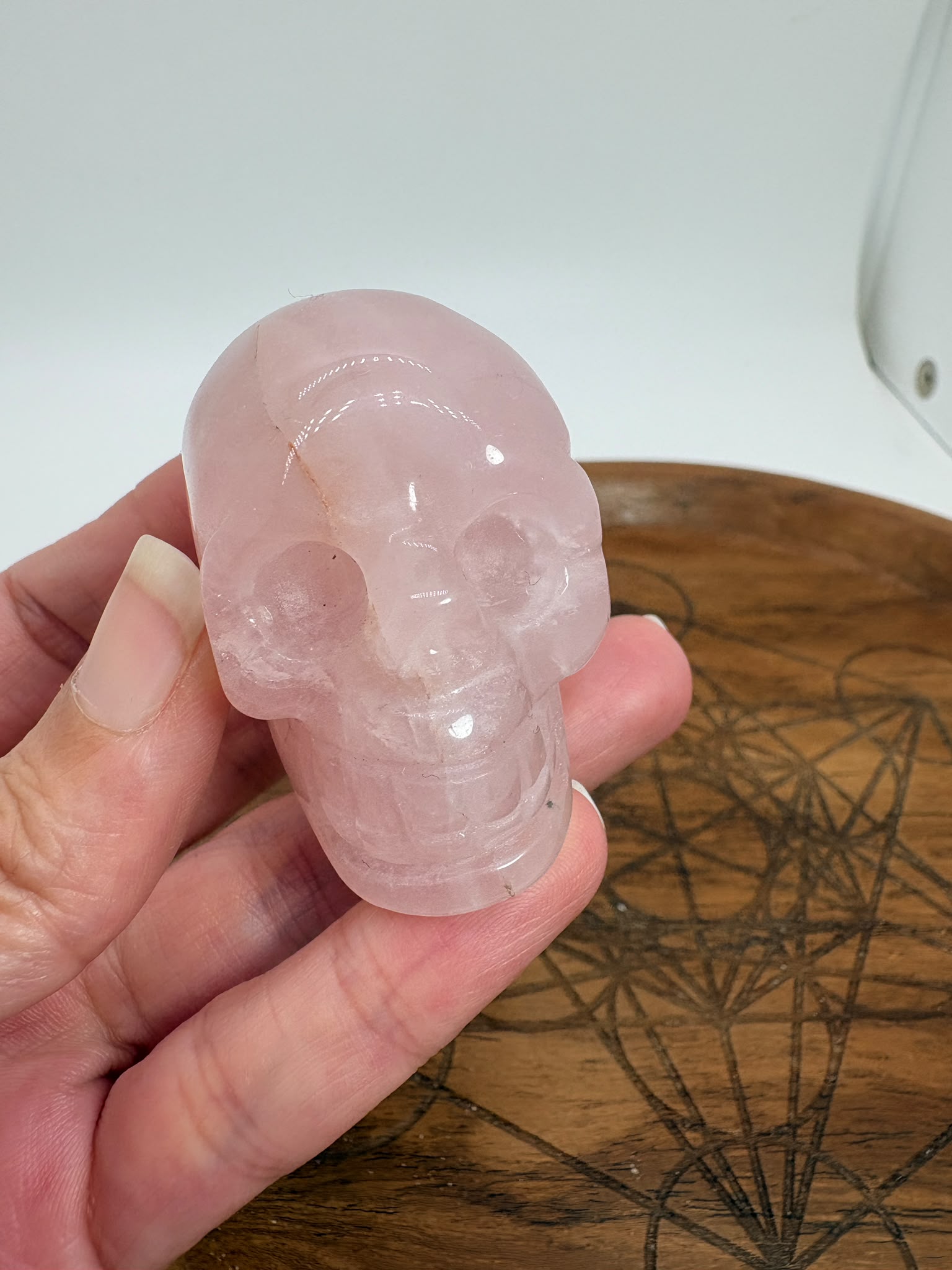 Calavera de Cuarzo Rosa Natural Tallada