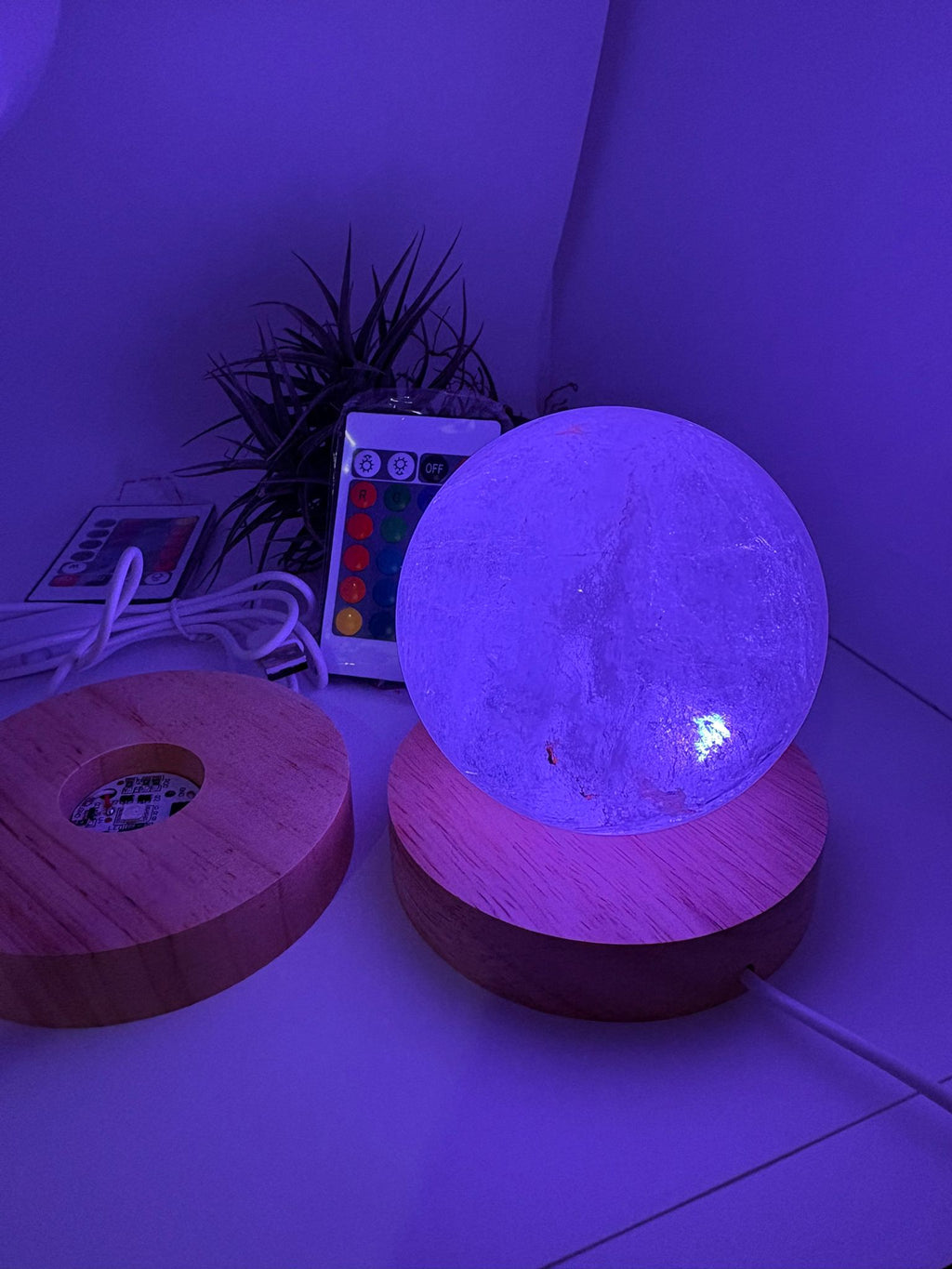 Base led de 10 cm con cambio de color y mando. compatibles con esferas de medianas a grandes o cualquier tamaño. 