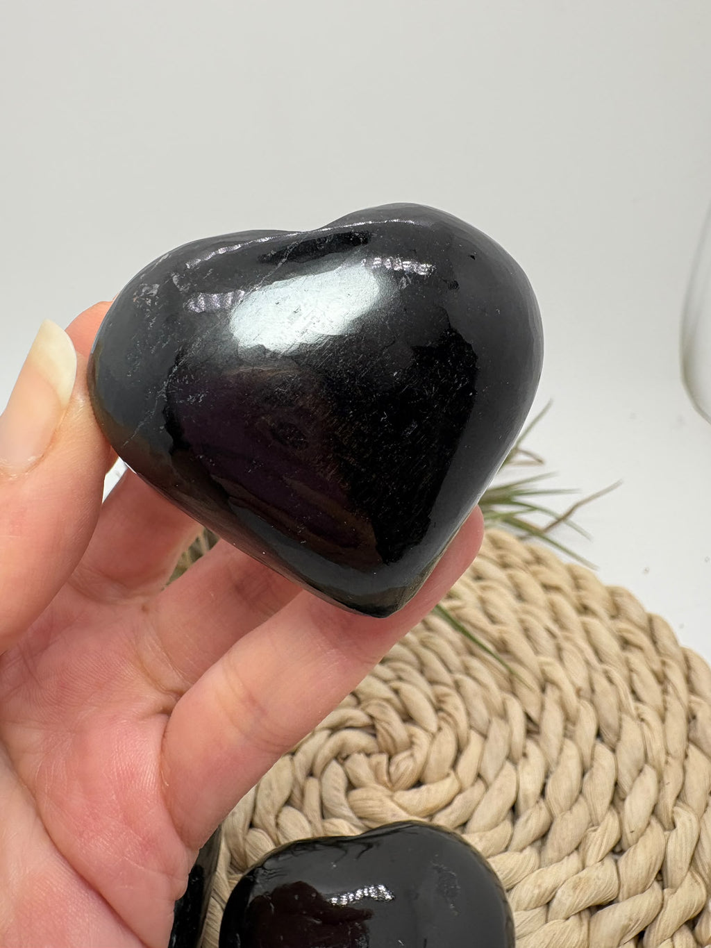 Corazón de turmalina negra pulida - foto 4
