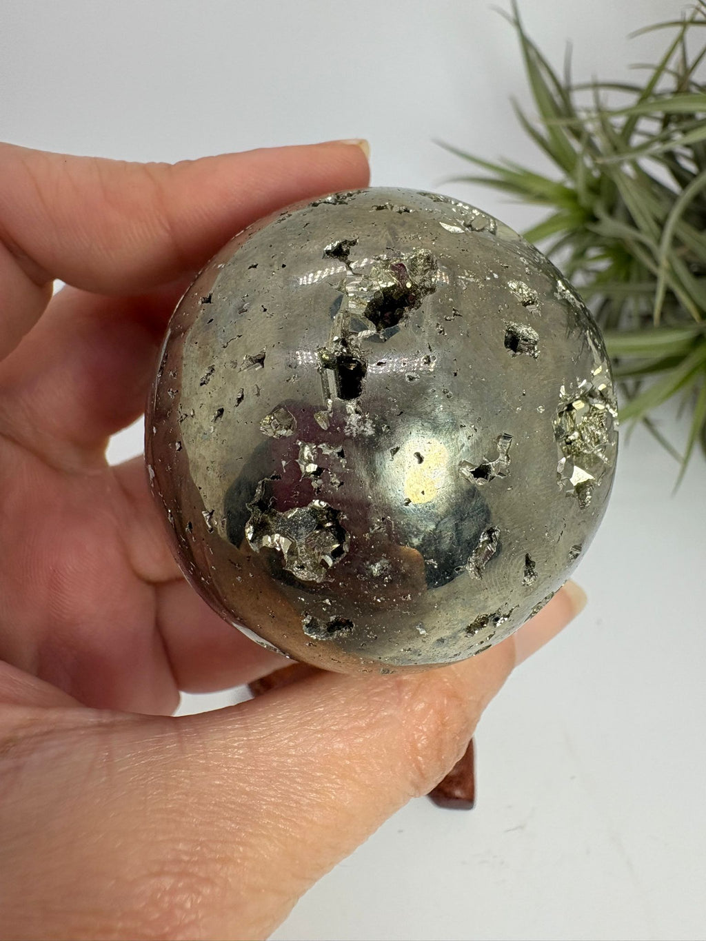 Esfera de pirita natural  – piedra de abundancia