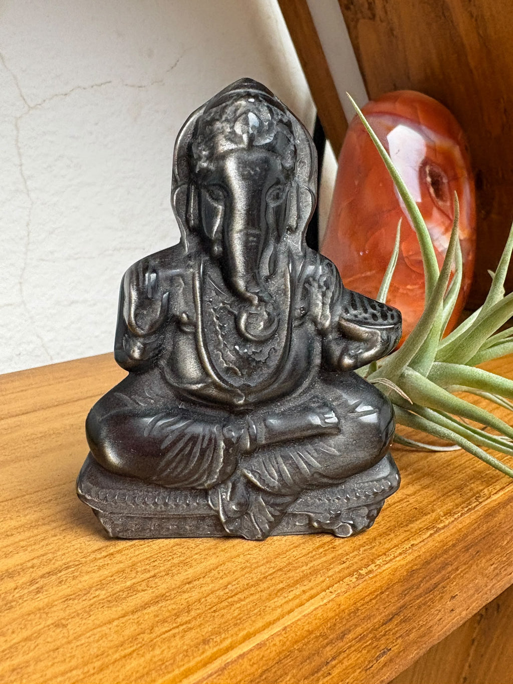 Ganesha de obsidiana plateada tallado a mano - foto 6
