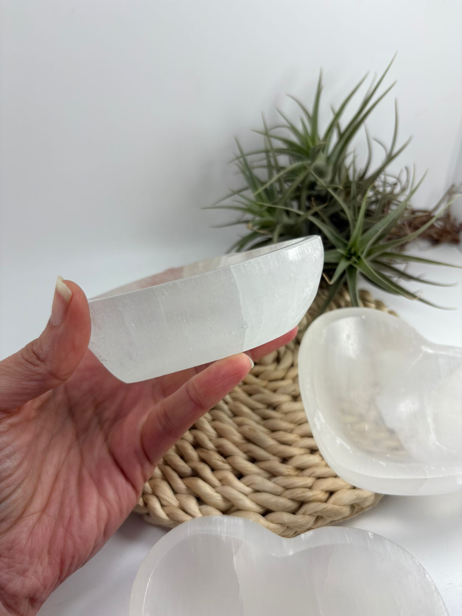 cuenco de selenita en forma de corazon mineral natural para limpiar y cargar piedras decoracion energetica
