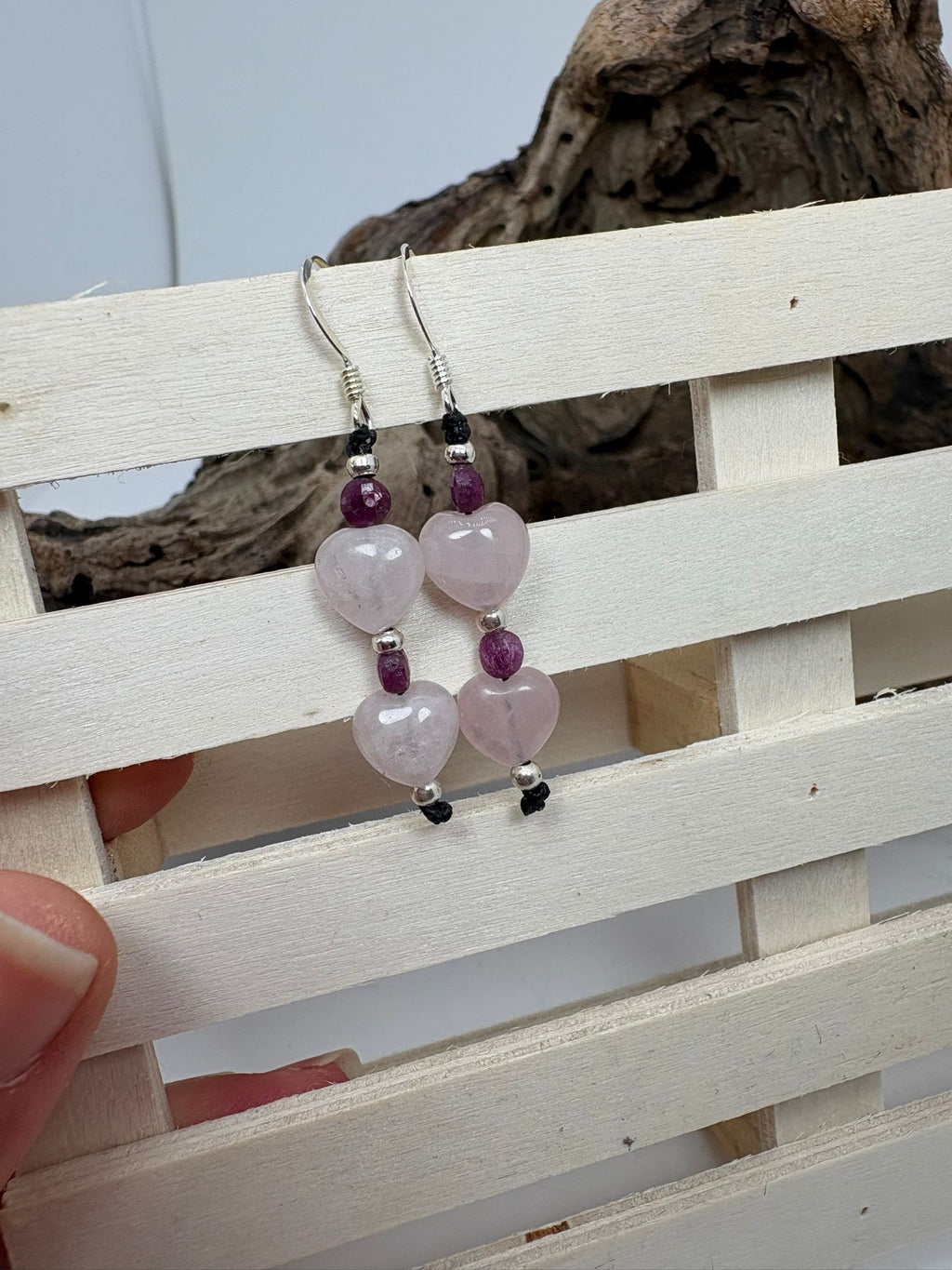 Pendientes de cuarzo rosa y rubí en plata de ley