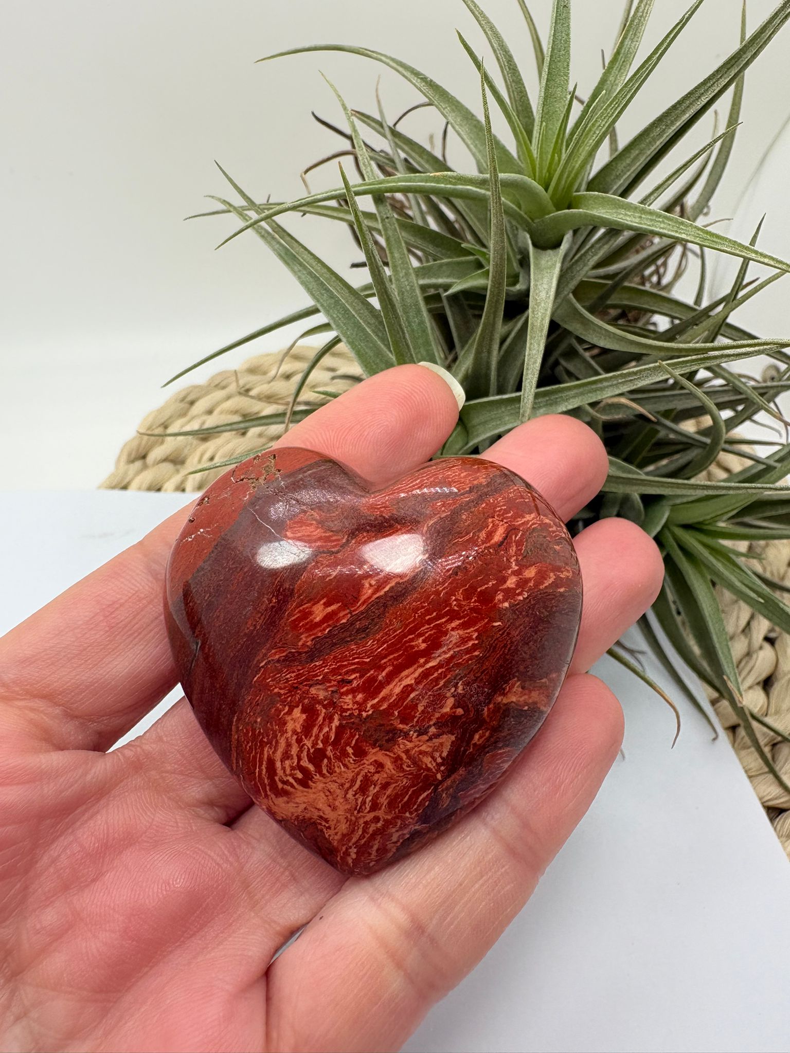 Corazón de jaspe brecha natural - piedra energética de protección y equilibrio
