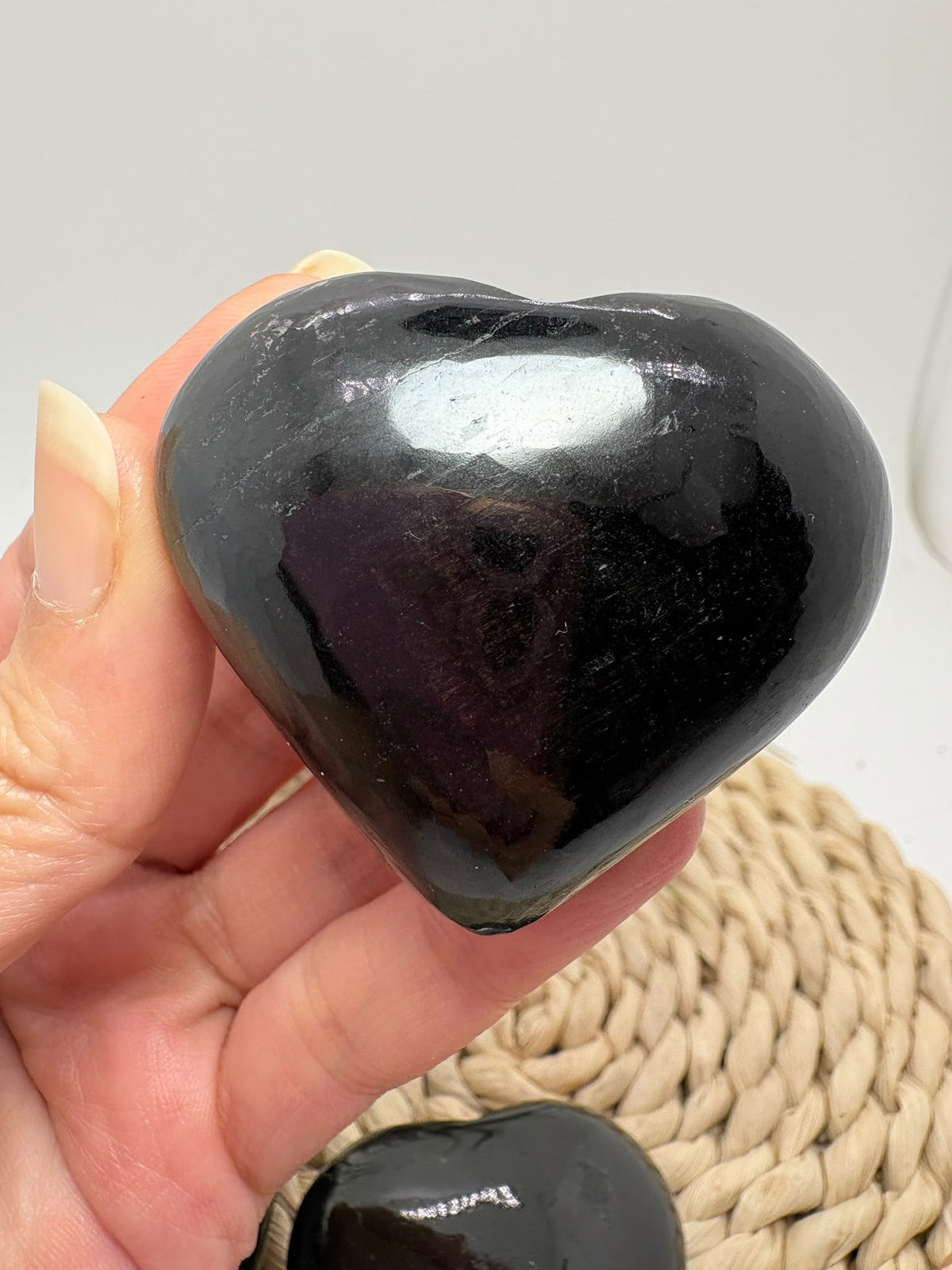 Corazón de turmalina negra pulida - foto 5