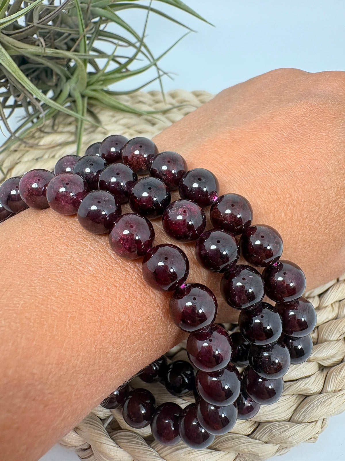 Pulsera de granate elástica de bolitas 9mm
