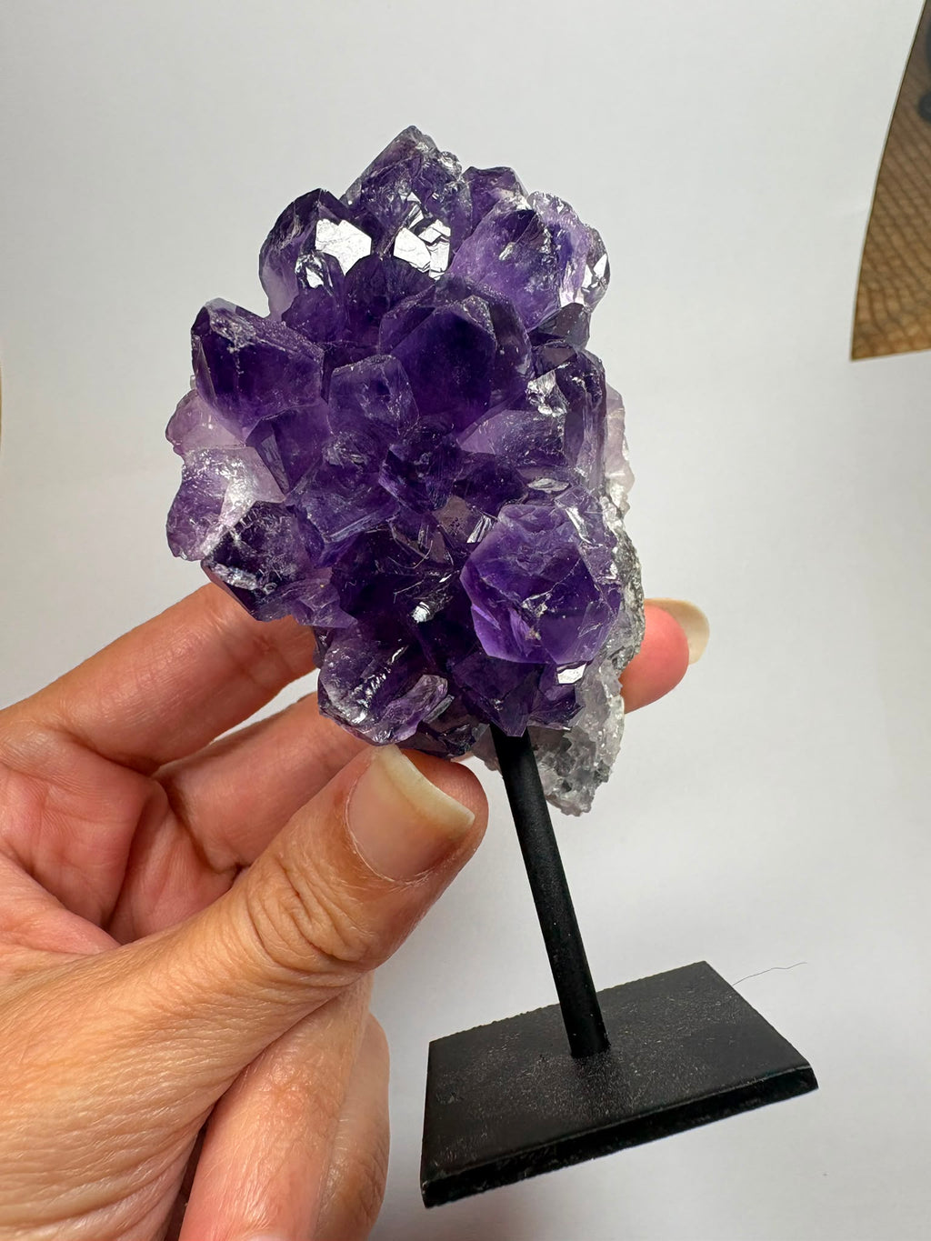 Drusa de amatista natural - cristales violetas brillantes