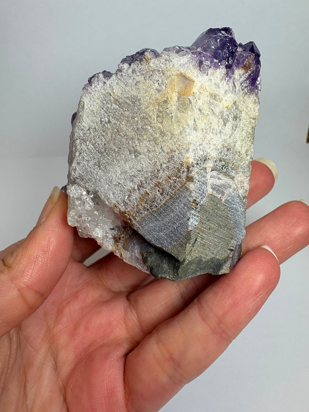 Drusa de amatista natural - cristales violetas brillantes