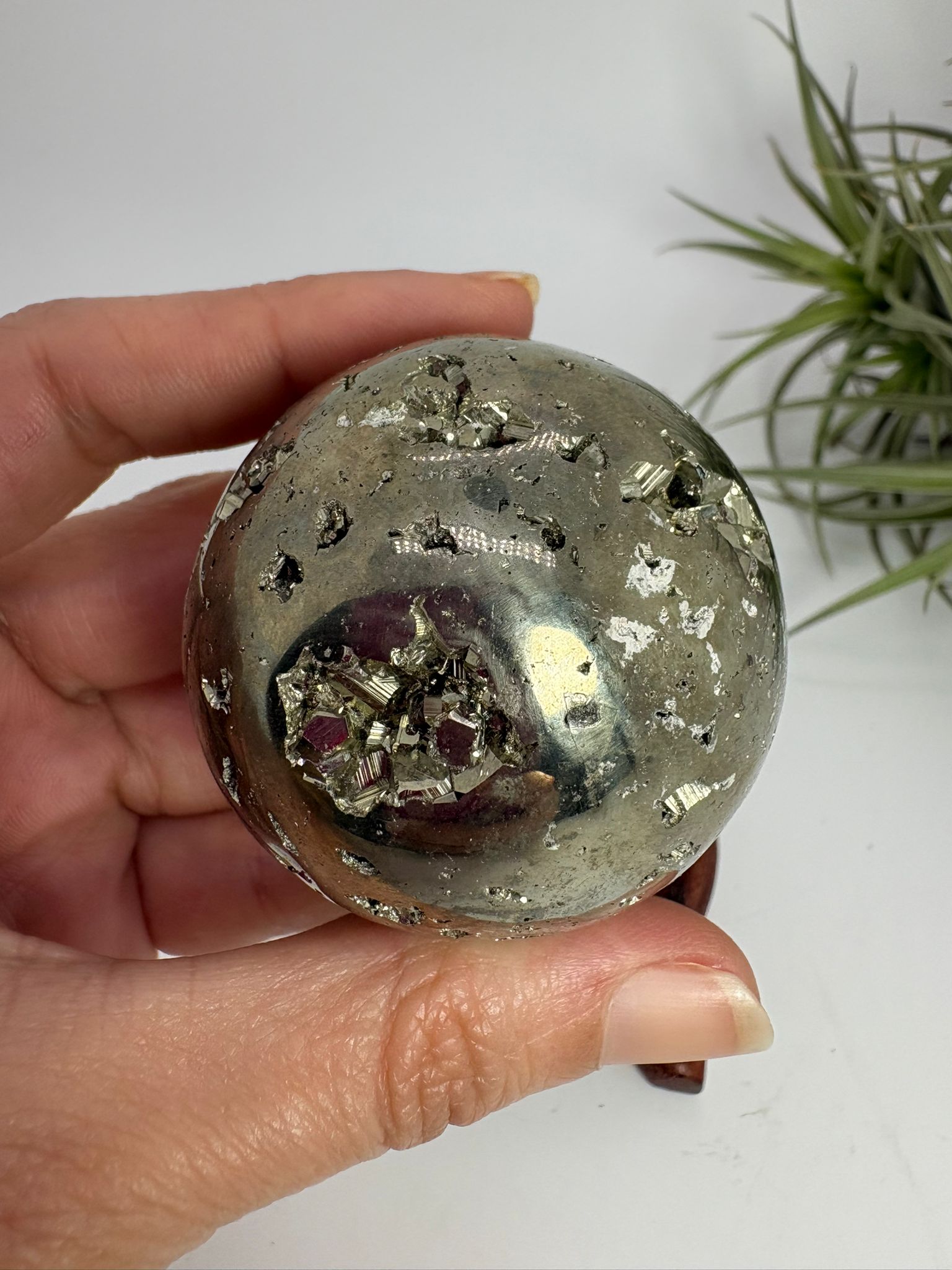Esfera de pirita natural  – piedra de abundancia