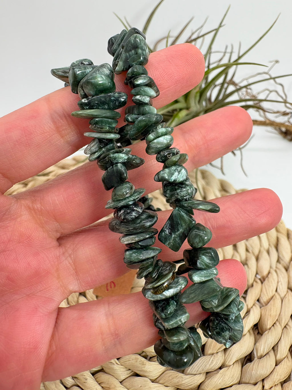 Pulsera de serafinita natural con chips pulidos