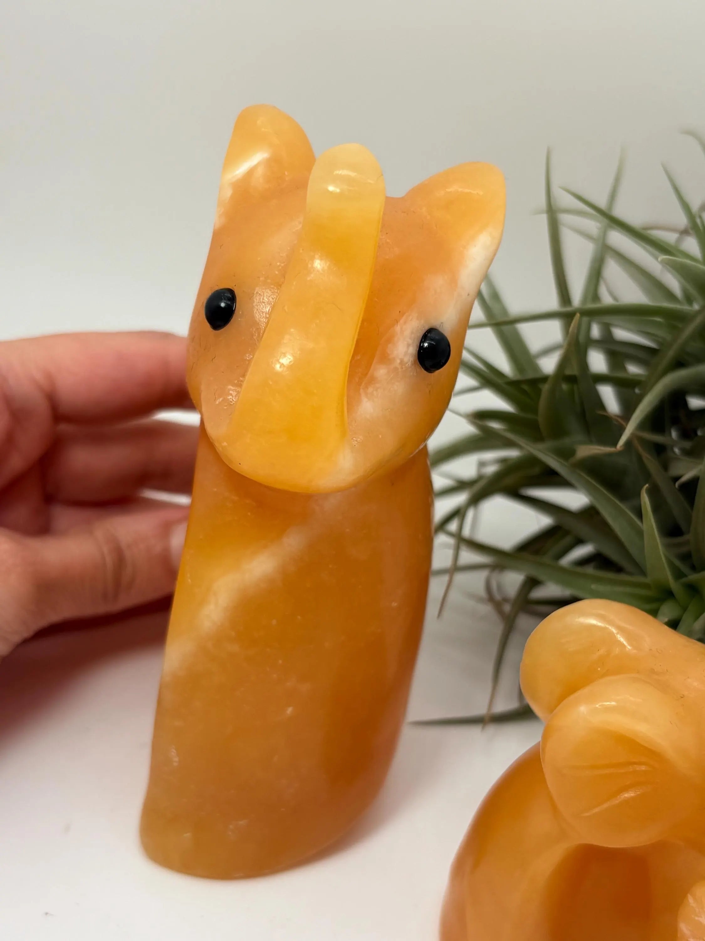Figuras de tres elefantes de  calcita
