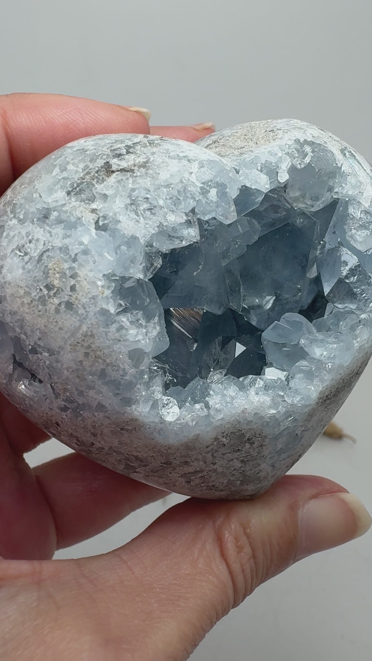 Corazón celestina de Madagascar en drusa